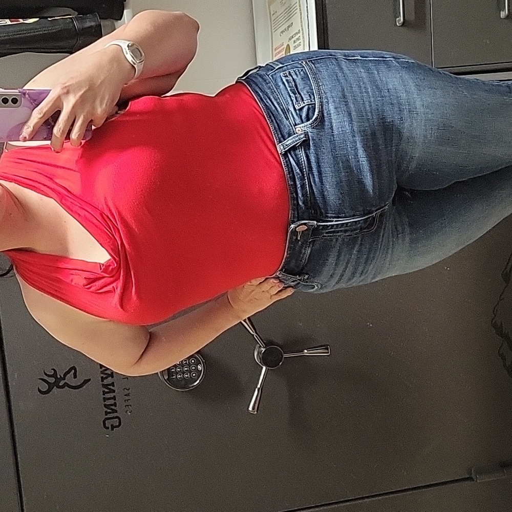 Ellavie red sleeveless top